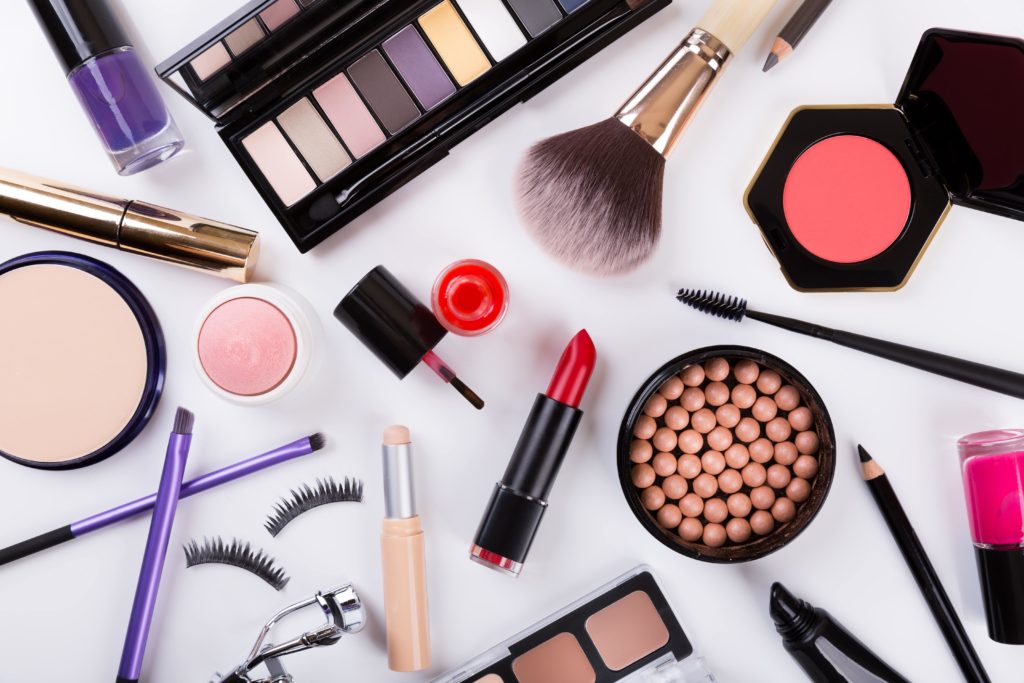 Cosmetics packaging design is related to the image of the whole product, by more and more attention